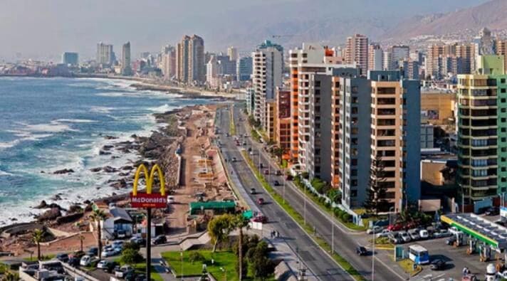 Antofagasta, desierto y mar